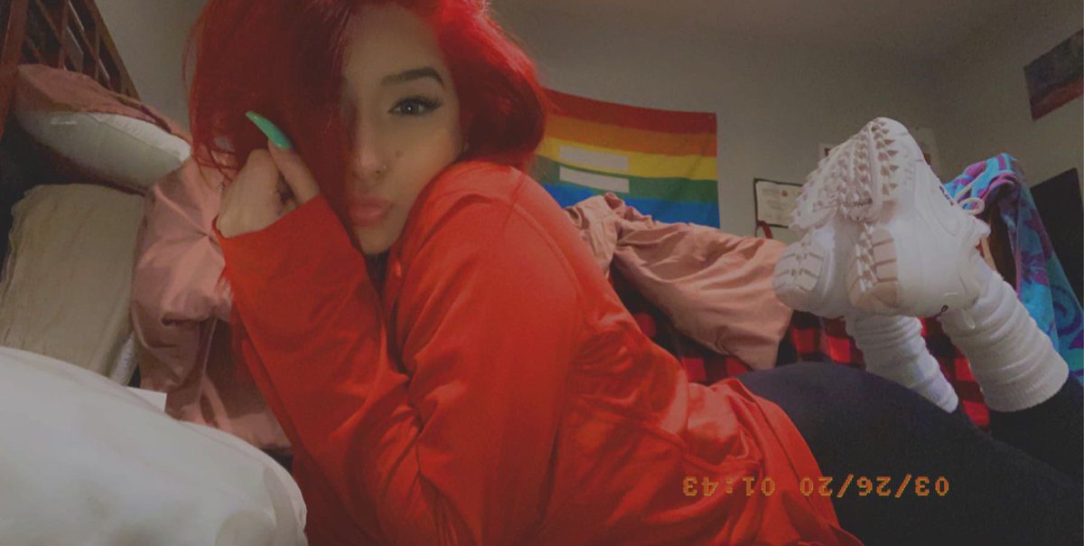 Doc_dezzy's tweet photo. Feeling my red hair for sure 😘 https://t.co/eZ1jHWZBt7