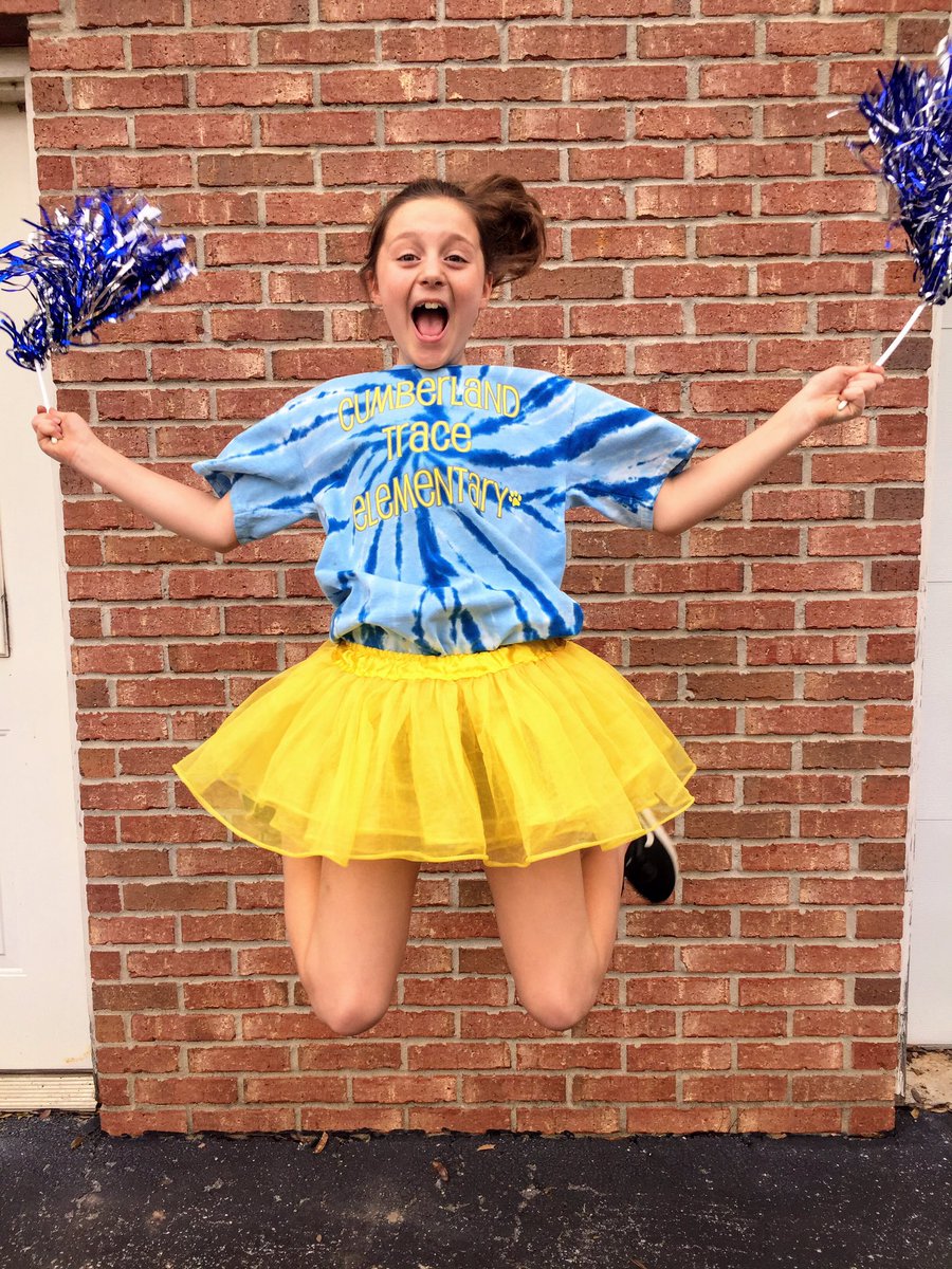CKJaggers's tweet photo. Wrapping up @ctetigers virtual spirit week sporting her school colors! 💙💛💙💛 @DrC_CTE @MrsCassadyCTE #CTEtimetoshine #spiritweek #ntiday8 #havingfun #TeamKentucky #HealthyAtHome https://t.co/neUKWcsYIb