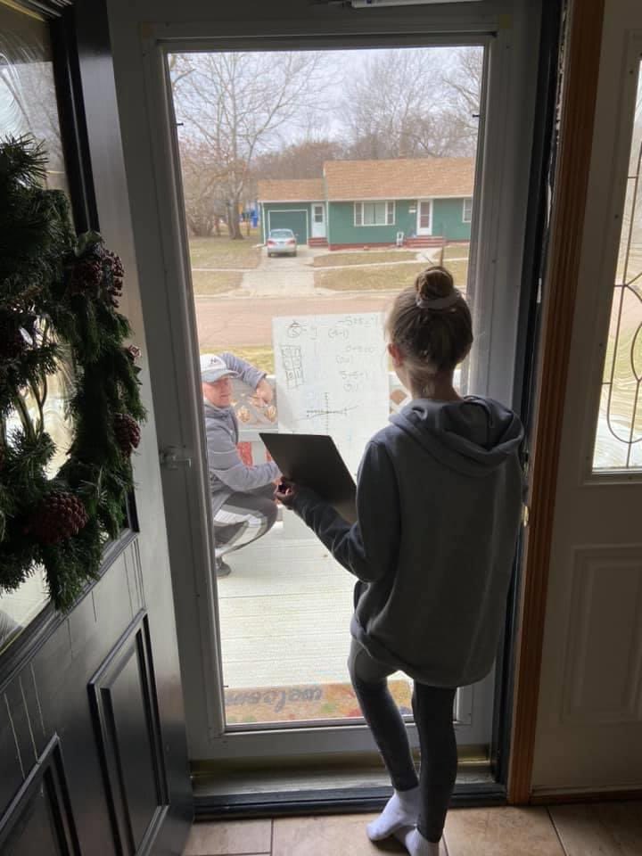 My 6th grader emailed her math teacher for some help, so he came over &amp; worked through the problem with her on our front porch. <a href="/Chriswaba9/">chris waba</a> , our neighbor, MMS teacher &amp; MHS Wrestling Coach. 
#KidsFirst <a href="/MadisonMSNews/">MadMiddleSchool</a> <a href="/MarkOsports/">Mark Ovenden</a> <a href="/dakotasportsnow/">Dakota News Now Sports</a> <a href="/dakotanews_now/">Dakota News Now</a> <a href="/stwalter20/">Stacy Anderson</a>