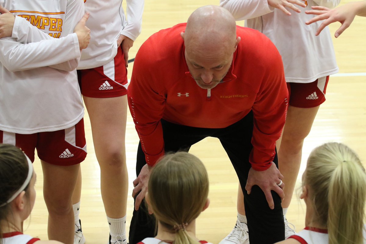 TryonTyler's tweet image. I accept the challenge @erictrudo 
Once you are nominated you have 24 hours to post a picture (or pictures) of yourself coaching, or you donate $20 to local charity. You then nominate four coaches to do so. I nominate @wilken34 @CorsonCole @CoachNel04 @hendo_kent