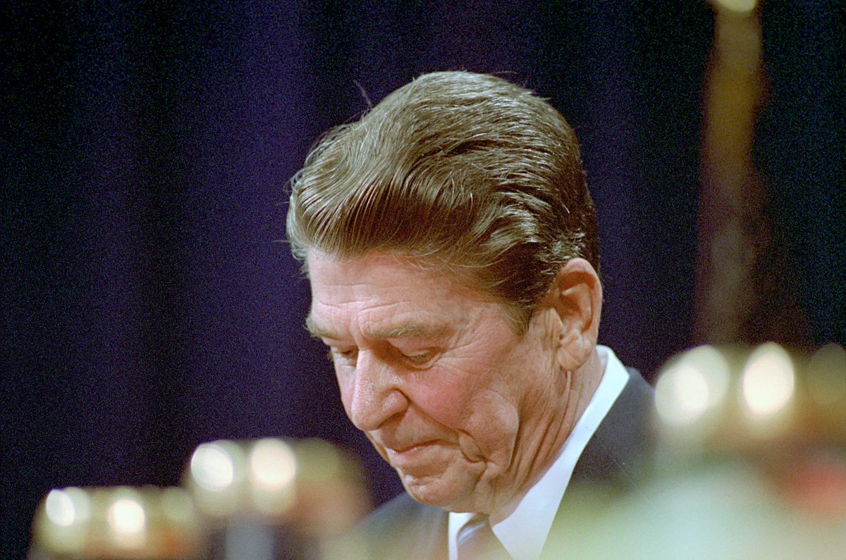 RonaldReagan's tweet photo. “Let us come together as one family under the fatherhood of God, binding ourselves in a communion of hearts, for tonight and tomorrow and for sall time.” – Ronald Reagan #WhatWouldReaganSay #COVID19 https://t.co/YQAyyibUTU