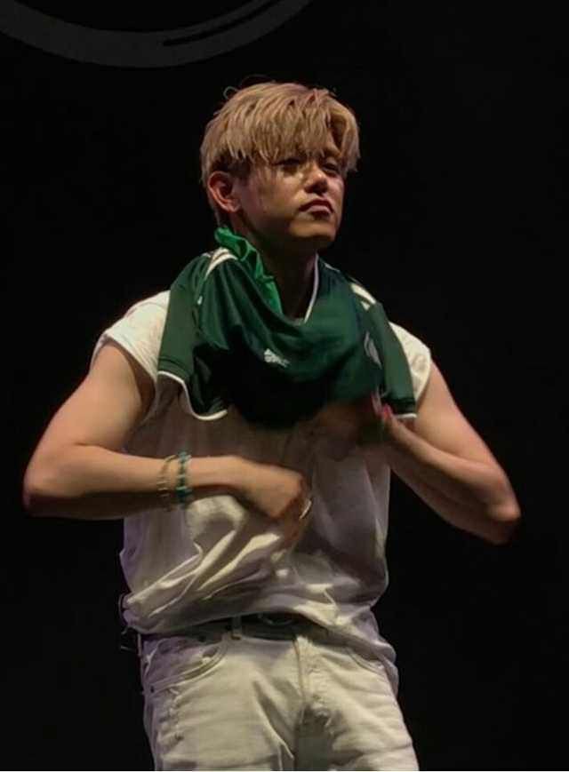 Nammygirl68's tweet photo. Saranghaeyo♥️🐘🍓🥰
#EricNamIsAmazing
#EricIsAwesome https://t.co/Q0792343Xv