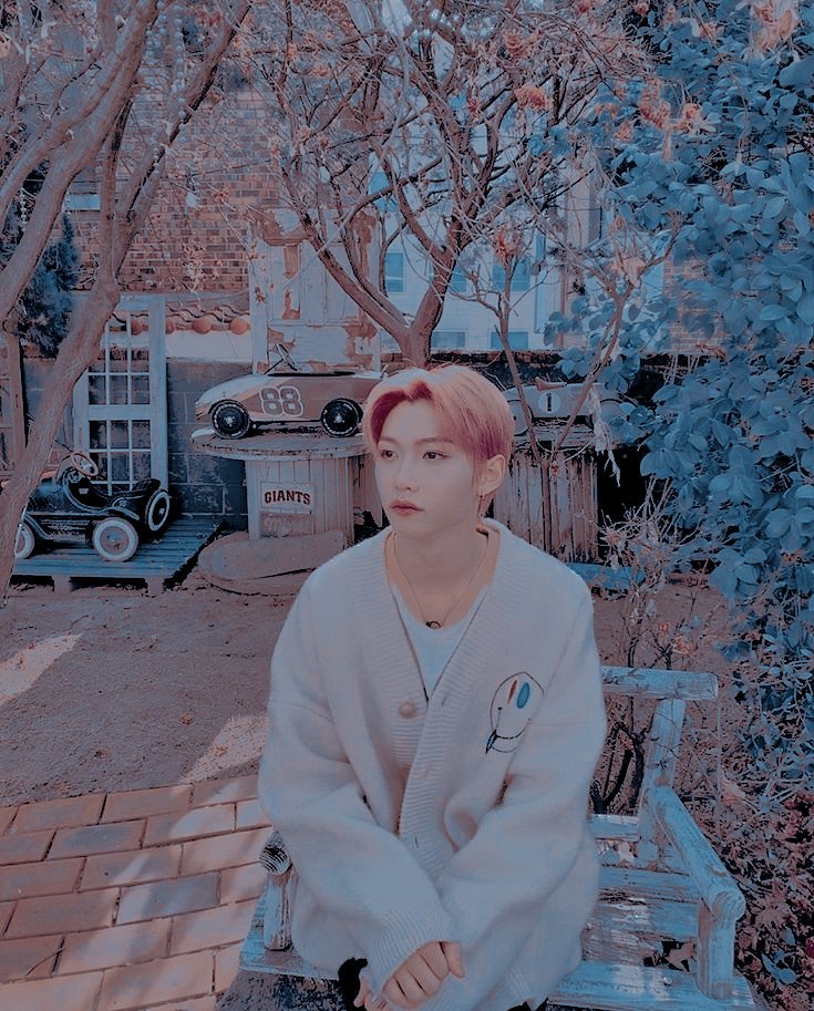 mlkyaiko's tweet photo. 一{🎂} hey there.. I noticed you seemed pretty sad, so I thought I just stop by and tell you that everything will be okay. I'm proud of you. 💗 stay strong, okay? ✨ I love you. okay,y you can keep scrolling now. 🥰💖 https://t.co/8wVpM93wCj