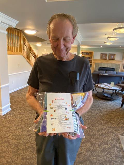 RadiantSrLiving's tweet photo. This time of extra precaution is hard for many, but we're trying to make it as enjoyable as possible! These handy kits were given out to the residents along with a good dose of giggles. What would be in your social-distancing survival kit? #carenotcovid #seniorliving #laconnerwa https://t.co/z4Us1ruNVG