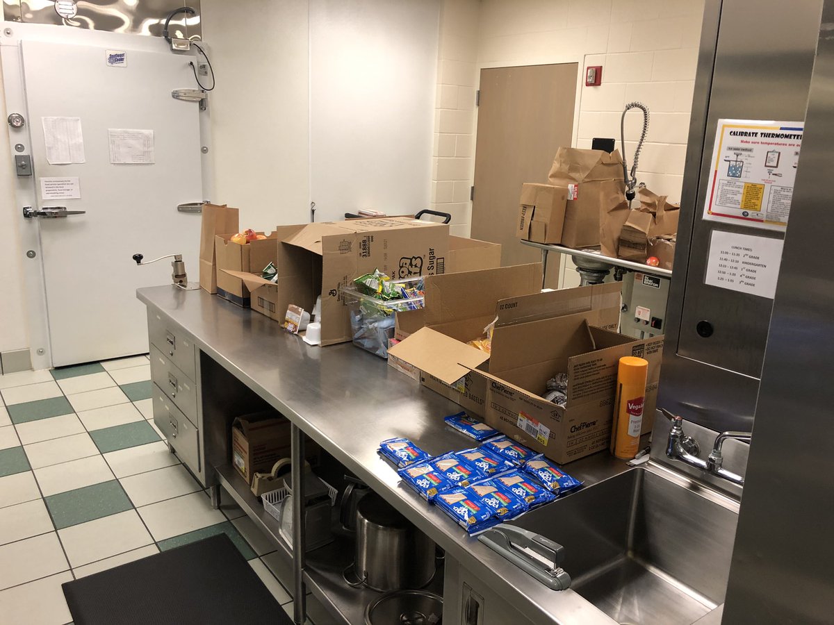 TothTigers's tweet photo. So proud of the Perrysburg Nutrition Team! Today we packaged 300 bags, filled with a week’s worth of breakfast items!  

Getting ready for the Breakfast/Lunch Bag pick up which will take place on Monday, March 30th from 11:30-1:30! https://t.co/ihTo6Ccy5B