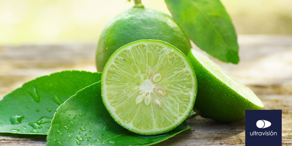 ultravisioncl's tweet photo. #Salud: ¿Sabías que los #cítricos como el #limón cuentan con un efecto antioxidante que ayuda a tus ojos? #nutrición #cuidatusalud https://t.co/6SorqhTvzw