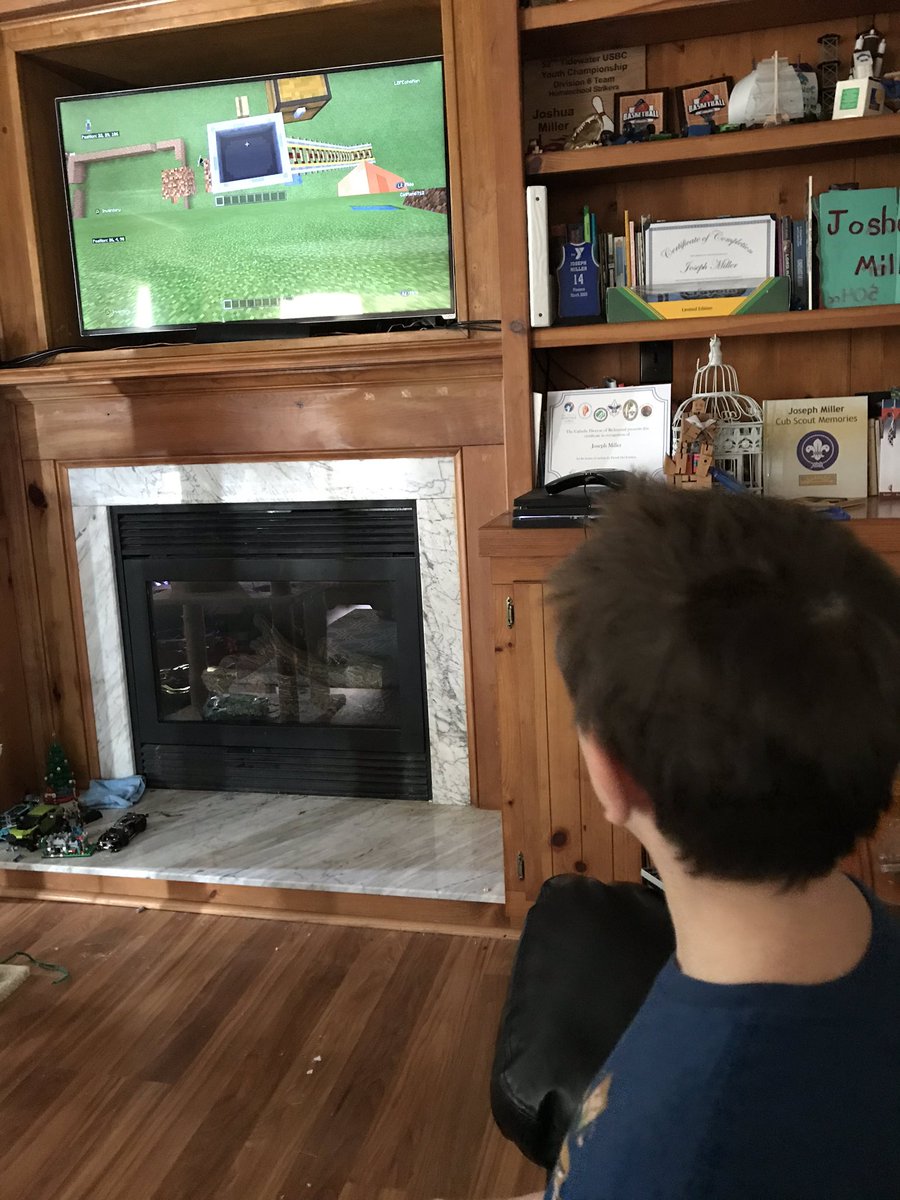 ChelyseMiller's tweet photo. Minecraft never gets old.  He is building a roller coaster.  @Landstownms #1team1heartbeat #LMSVirtualSpiritWeek #LancerFamily #VBAlwaysLearning https://t.co/P7IDxuZgC6