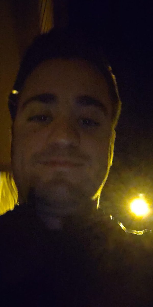 kikeemcna's tweet photo. Alberto pij
El informático,  todos le preguntamos a el si hay duda
 Esta casado......
Es un broncas aunque el diga que no 
Las lesiones acabaron su carrera en el tld 
Sueña con un cochazo y pierde contra la furia verde https://t.co/18jTYxNqcm