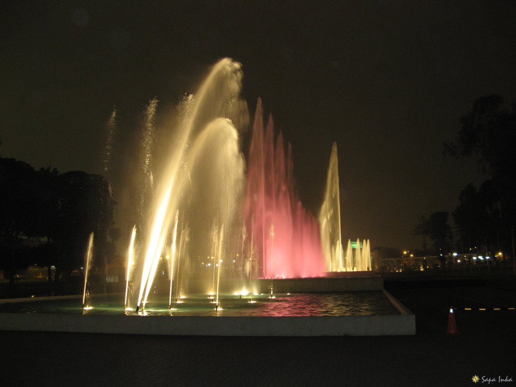 Info_SapaInka's tweet photo. #Circuito Magico del Agua

Inmitten von #Lima im Parque de la #Reserva findet seit 2007 diese #Wassershow mit #Lasern und #Fontänen statt. Ursprünglich wurde das #Projekt ins Leben gerufen um mit den Eintrittsgeldern das Theater zu finanzieren.

https://t.co/WkZ2HycEVm https://t.co/MyuZ7yvnx4
