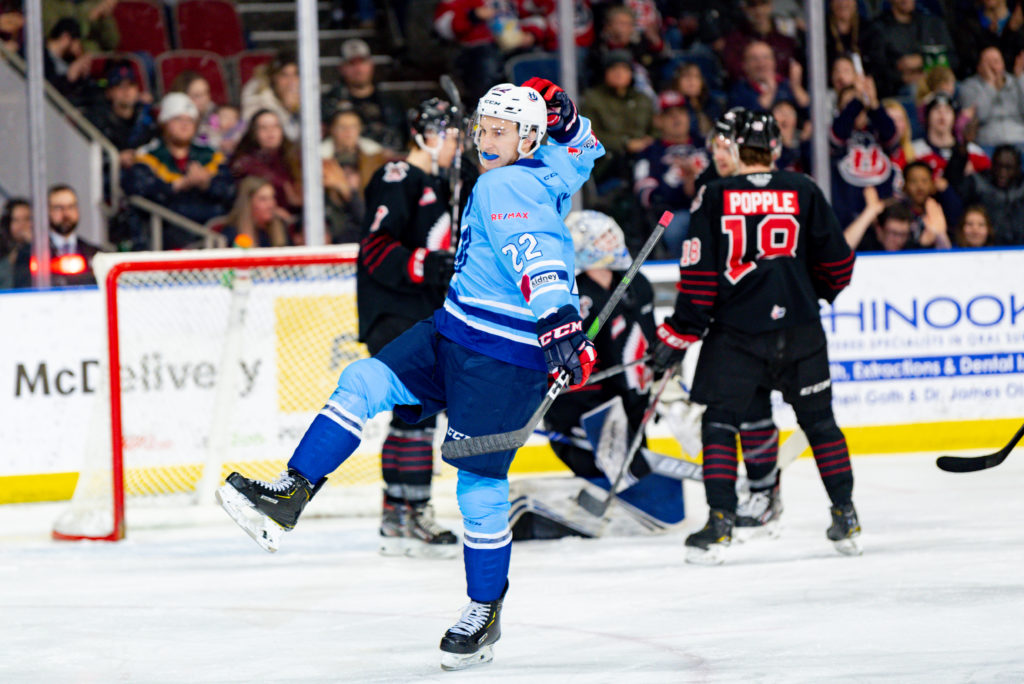 One more time for old time sakes: <a href="/JoeMcFarland/">Joe McFarland</a> checks in for the final time this season for his @GroggyFroggyCo blog. Which award does <a href="/WHLHurricanes/">Lethbridge Hurricanes</a> overager Brett Davis get after putting on the frequent flyer miles? Click the link to find out. #WHL #YQL canesthisweek.blogspot.com/2020/03/honour…