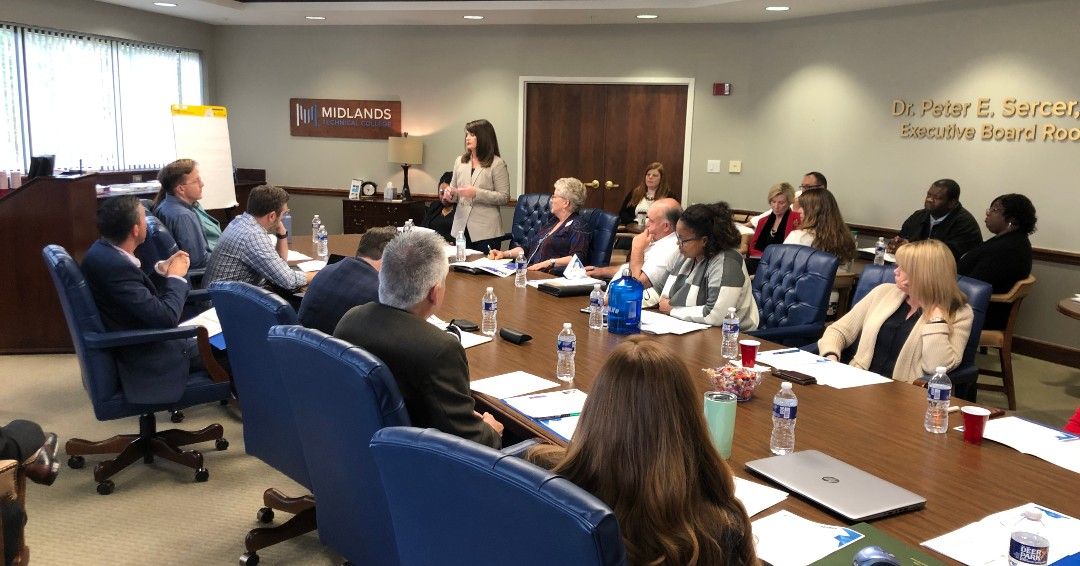sccompetes's tweet photo. This #featurefriday goes to @ApprenticeshpSC. Earlier this month TechSC held a roundtable discussion with Apprenticeship SC and 15 of the state’s 16 technical colleges on how to grow internship and apprenticeship programs across the technology sector #TechinSC https://t.co/FDHFXyxXPr
