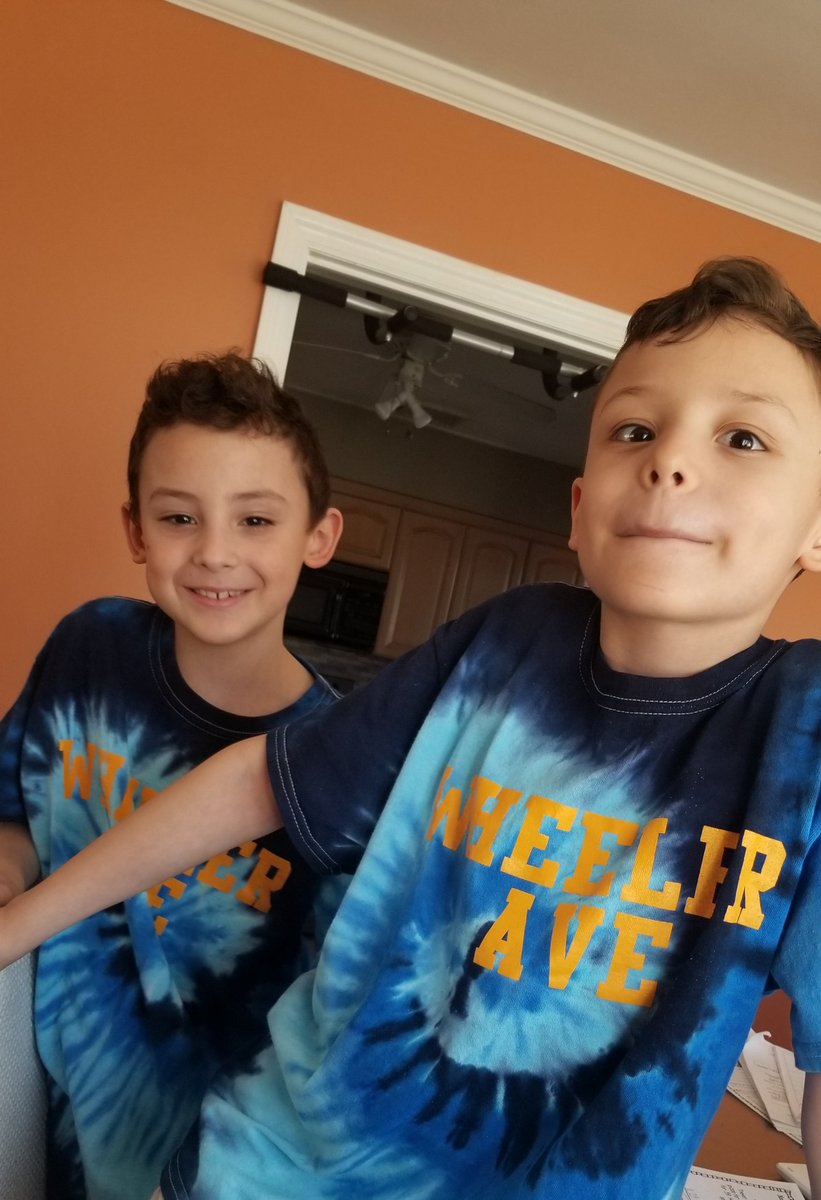jellybelly78's tweet photo. @WheelerAvenue #wheelerspiritweek #friYay https://t.co/uGItmX6B0N