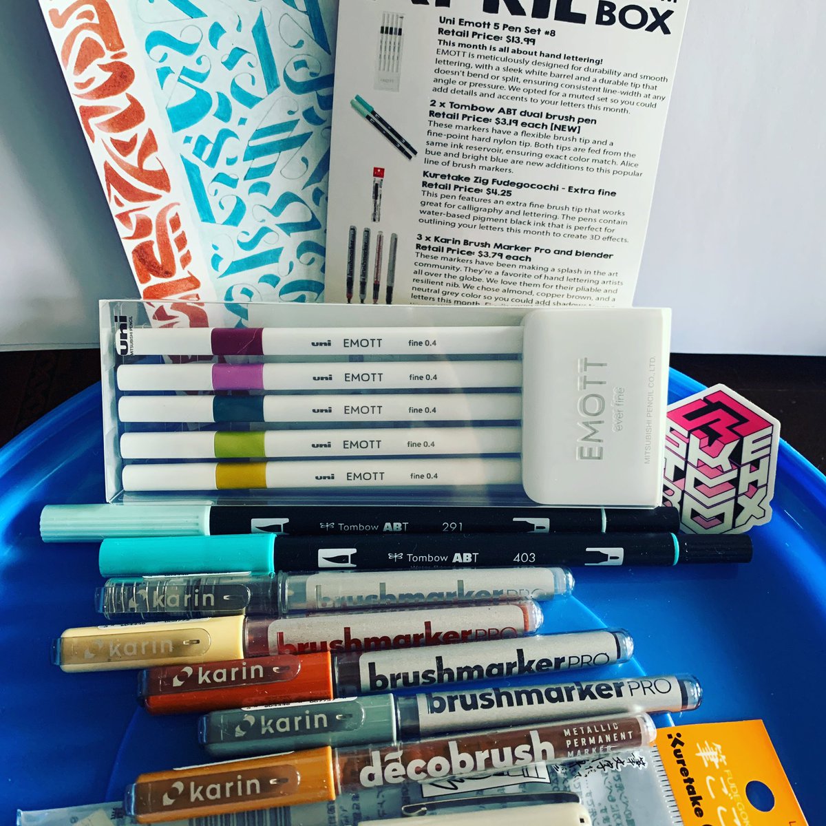 KarinLinKing's tweet photo. You guys, this month's @getSketchBox was made for ME!  Look!  💕 https://t.co/CfgIw93lH3