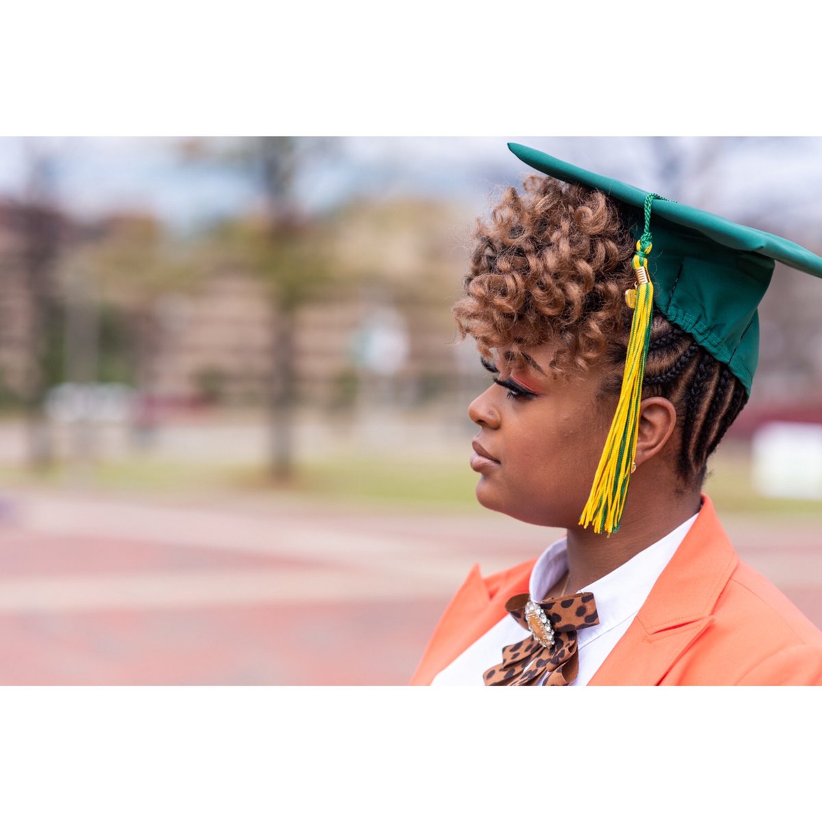 _CharmaineIsMe's tweet photo. Through the struggle I remained resilient! I’m still here and I WILL come out victorious‼️🎓😊💪🏽 #uab20
#SGRho 
#resilient
#dontquit https://t.co/uWRTcwyTiM