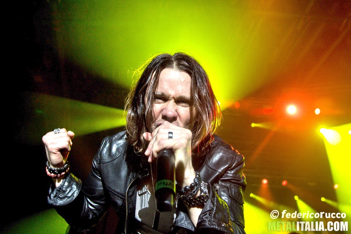 MKennedyBelgium's tweet photo. @MylesKennedy at @mandelaforum - Florence π₯
November 2014
Beautiful pic by Β© Federico Rucco for @Metalitalia π₯
#MylesKennedy #WOFTour https://t.co/vKPBW3Jy9P