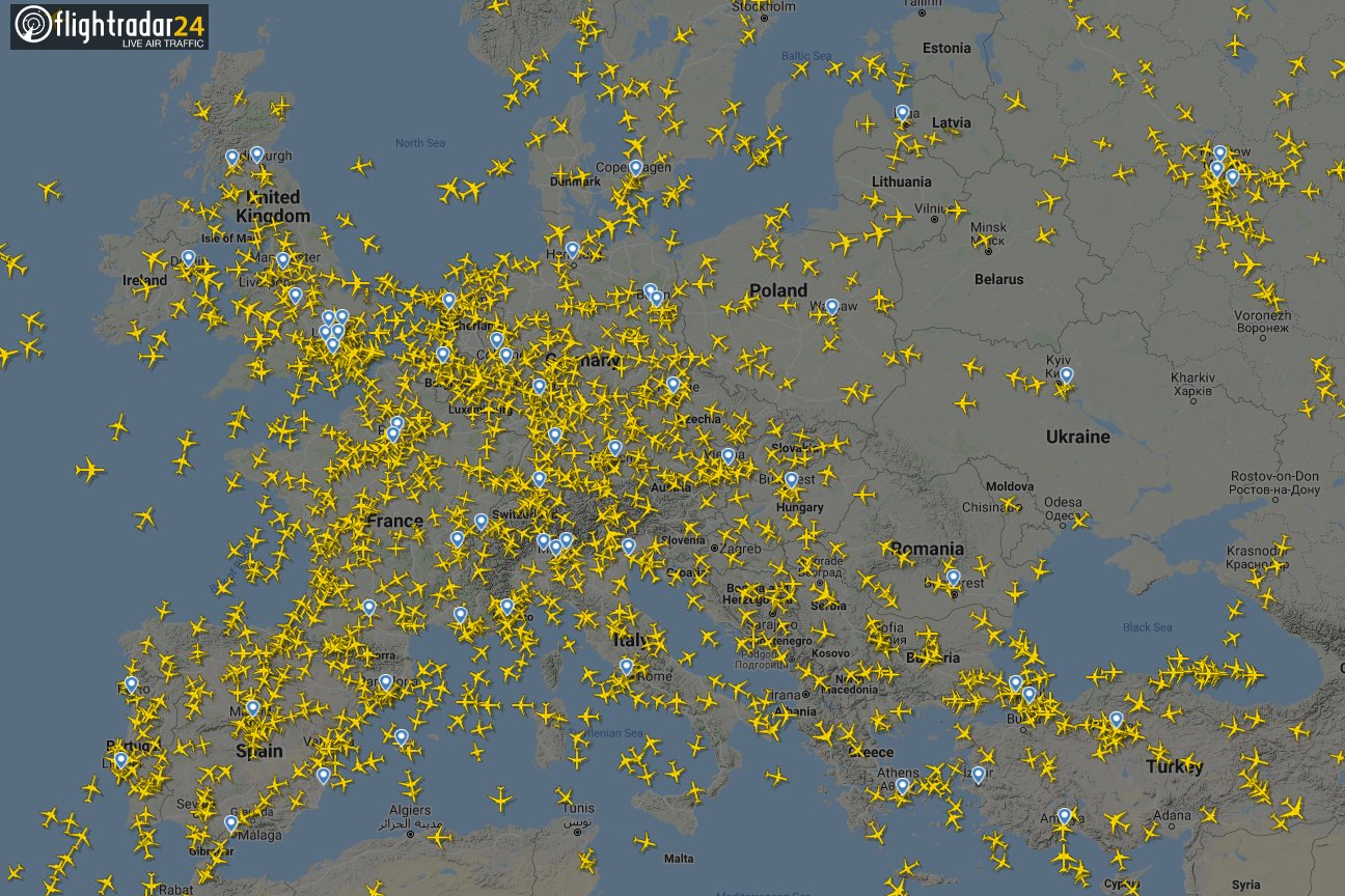 Сайт полетов самолетов. Карта самолетов над Европой. Флайтрадар. Флайт радар 24. Карта перелетов самолетов.