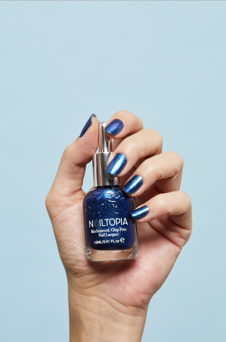 our 100% #vegan, #crueltyfree, #biosourced, #chipfree nail lacquer in the shade "ride the wave"🌊 #shopatulta