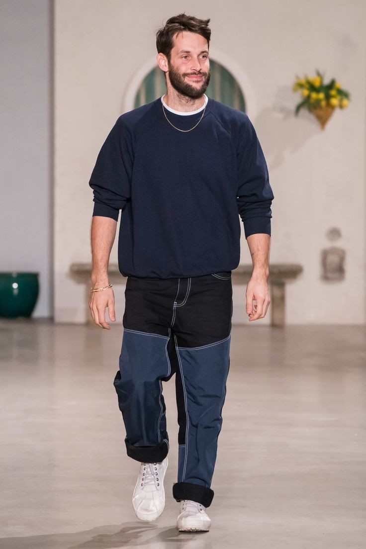 laurentculture's tweet photo. appreciation tweet for this man who's going to give an amazing opportunity for a lot of fashion lovers to learn more about the industry and for free! https://t.co/FHeHxvReoQ