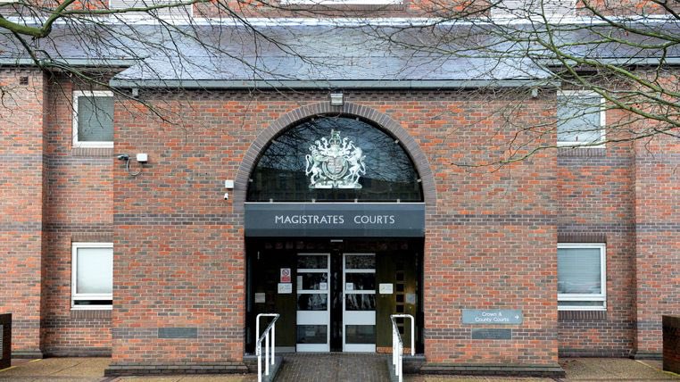 Coronavirus: Woman jailed for claiming she had COVID-19 and coughing in policeman's face
news.sky.com/story/coronavi…