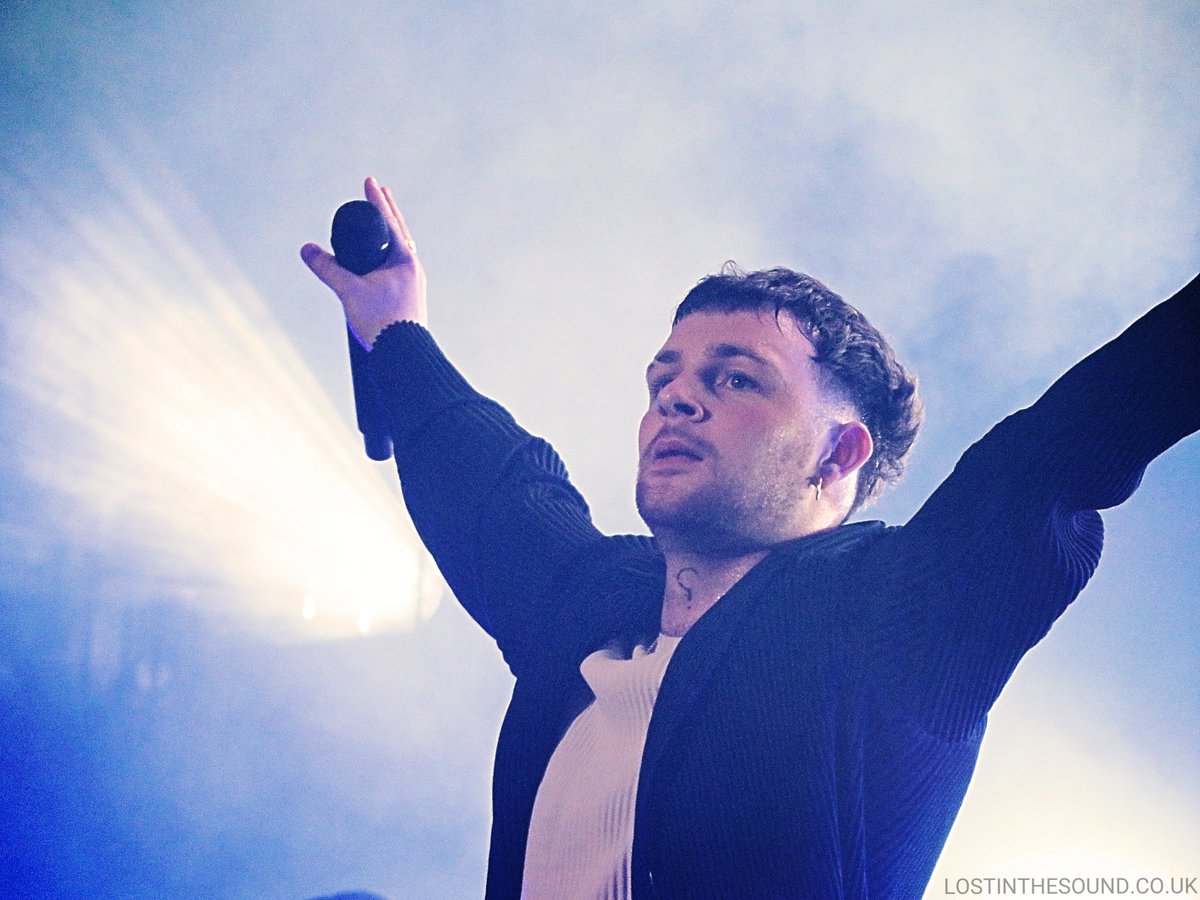 LostInTheSnd_UK's tweet photo. A year ago today 💚 We're throwing it back to @Tom_Grennan's memorable night at The @RoyalAlbertHall 

Relive the magic here: https://t.co/Js9YE9dpEL

✍️🏼 by @4DemiLeigh https://t.co/crNyjxLVTp