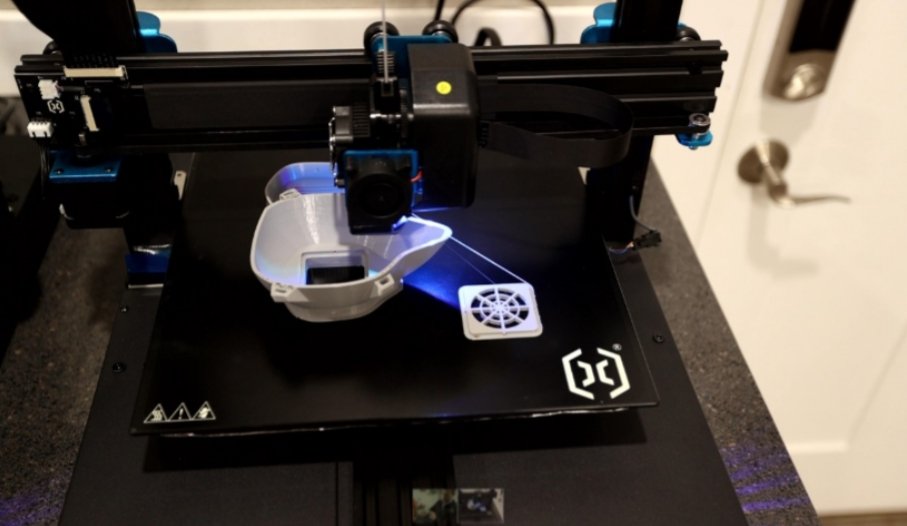 ProvoPolice's tweet photo. Calling all 3D Printer owners, we need your HELP!  Provo Police Department and Provo Fire Department, like many in the nation, are unable to purchase protective masks. If you have a 3D Printer PLEASE go to our webpage at https://t.co/EPc8IyUgVU and download the blueprint. https://t.co/RagevhYD4v