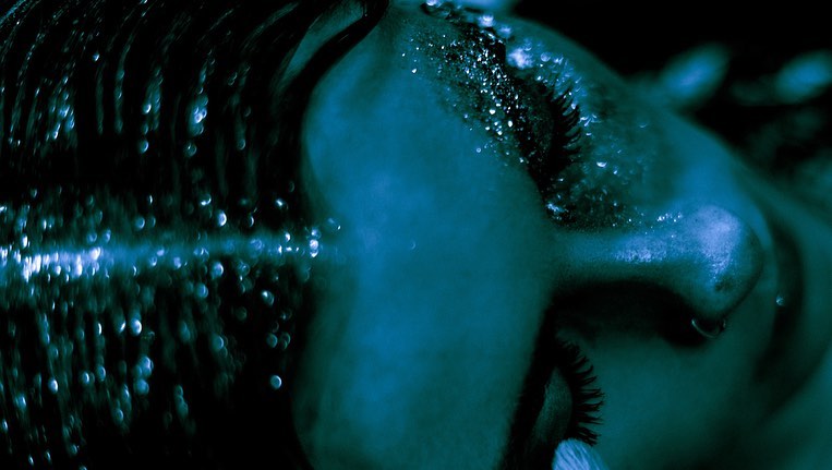 📸 | Behind the scenes from the "Dead Weight" MV

Photos by alessandravillamua via Instagram