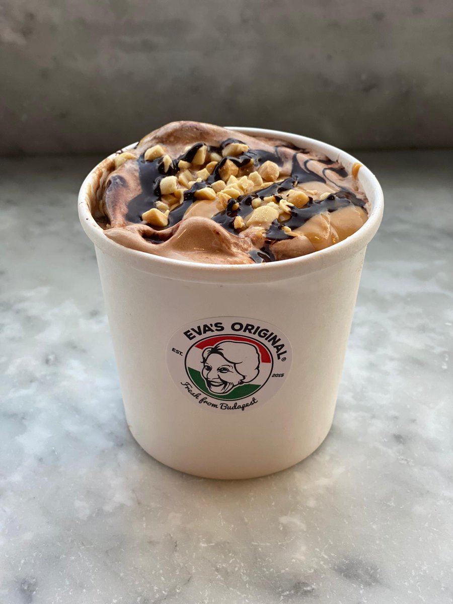 blogTO's tweet photo. Eva's Original Chimneys had to close up shop but they're now selling vegan ice cream pints when you order from Big Poppa's Vegan on delivery apps. $0.50 from every pint is donated to Daily Bread Food Bank #Toronto #PintsforPeople #deliveryTO https://t.co/YFpm060Wl7