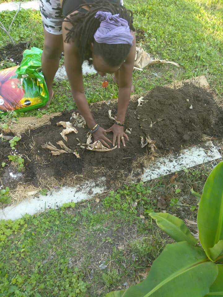 ShrineCenterHOU's tweet photo. S/o @queenrobbie ✊🏿🖤

HTOWN &amp; beyond we want to shout you out! Inspire our people to return to #BlackIndependence!

#Blackgardeners #Blackfarmers #BlackSolutions #Blackbusinessowner #Blackeconomy #BuyBlackMarketplace #BlackHouston https://t.co/KYj4plHSB7