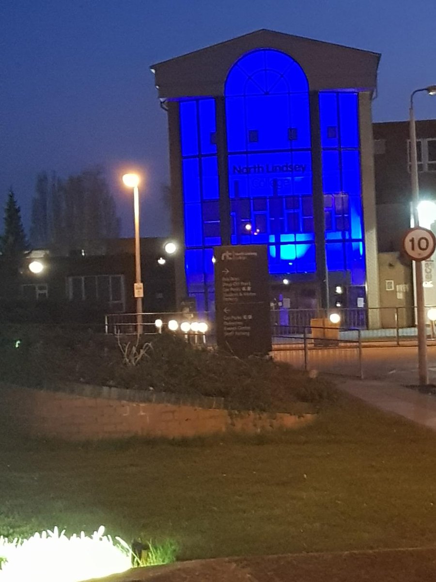 NorthLindsey's tweet photo. We’re showing our support for the #NHS and everything they do for us all by lighting the college up blue. 💙 https://t.co/XQWEVoAbgU