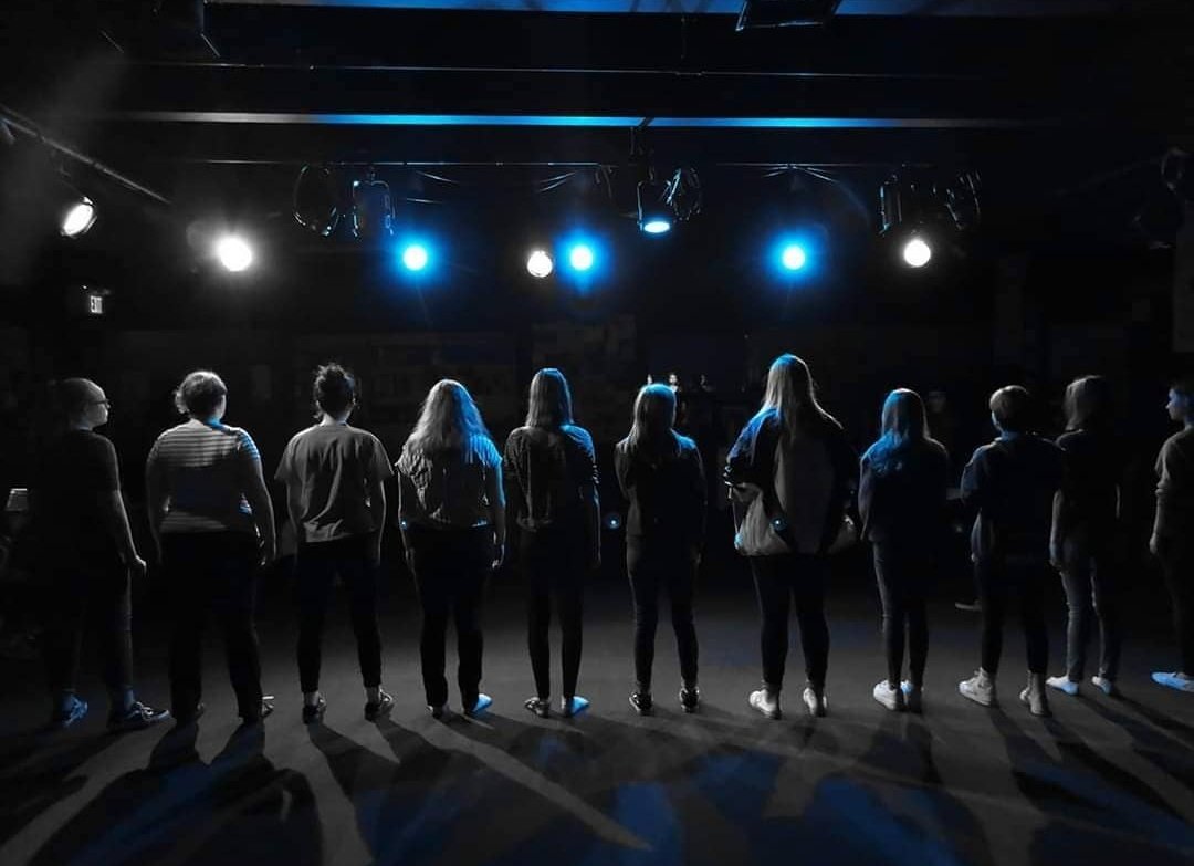 SSSDrama's tweet photo. Happy #worldtheatreday friends! In a time of darkness for all performers, let's take this day to shine a little light on one of the most beautiful forms of art. 🎭 https://t.co/QzCy0SizSJ