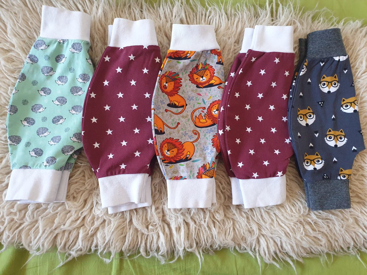 LSkepticon's tweet photo. Wir bleiben natürlich auch Zuhause und nutzen die Zeit. 
28 Teilchen sind für Frühchen entstanden und dazu noch zig Mundschutzmasken. 

#StayAtHome #helfenhilft https://t.co/Or9ehuCSKv