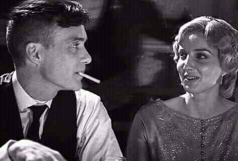 ماذا ستفعل من بعدي؟

- لا شيء ، سأشتري كلباً وأسميه باسمك .