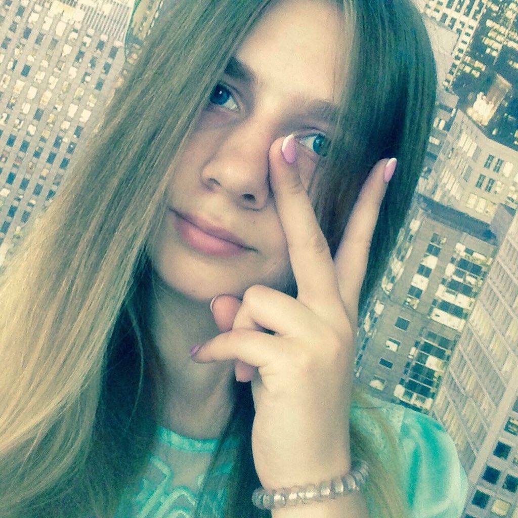 __dana__p's tweet photo. Вызов принят👌🐰 от @YanaBTSOnelove1 🐰😘💜 #карантин #BTS @BTS_twt  #StayTheFHome #behealthy #ipurpleyou https://t.co/RTvMLh9ZrK