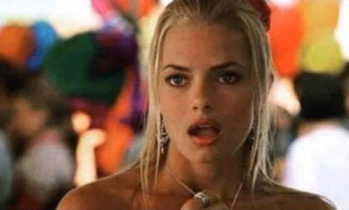 ForTheMen's tweet photo. When she finds out you’re an essential employee https://t.co/HlFgJBkNEd