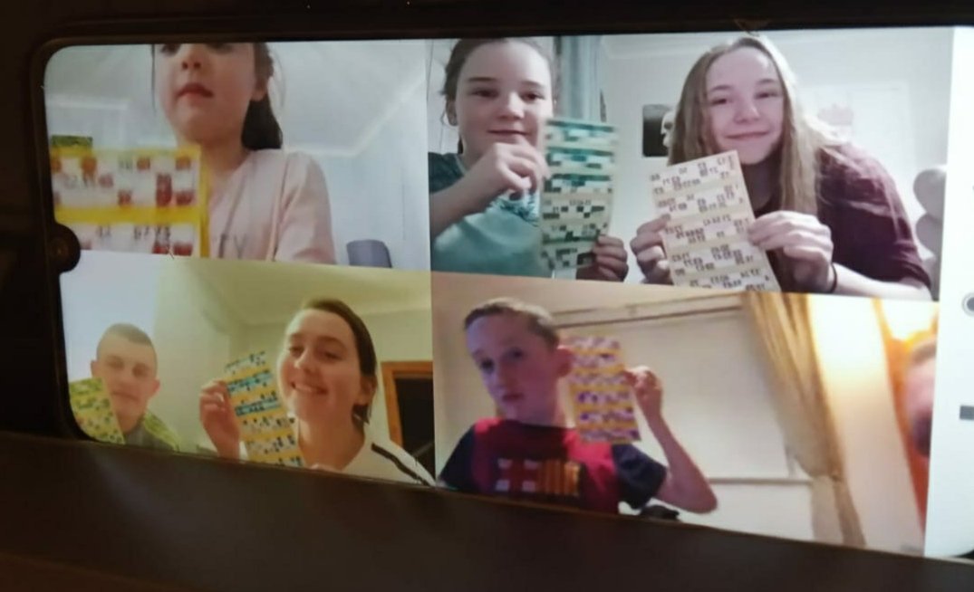 Carole_Ann_McI's tweet photo. Friday night lockdown Bingo with the family, 4 different houses & 7 cousins (Ben got fed up 🤣) . Best Friday night ever...same time next week 😂 @StMichaelsP7b @StMichaels_P1 @StMichaelsP5_4 @SMPG1964 @susanhiggi @SarahJaneHiggi7
#missingthemall #itsohsoquiet https://t.co/TFAODh2rPr