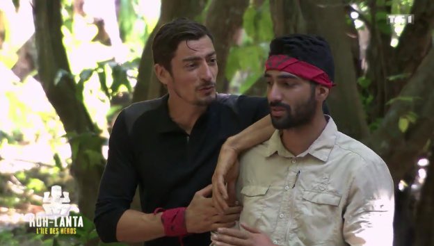 Alexwizzler's tweet photo. -Alors on fait moins le malin Laure Manaudou?! #KohLanta https://t.co/tax7Pg0el3