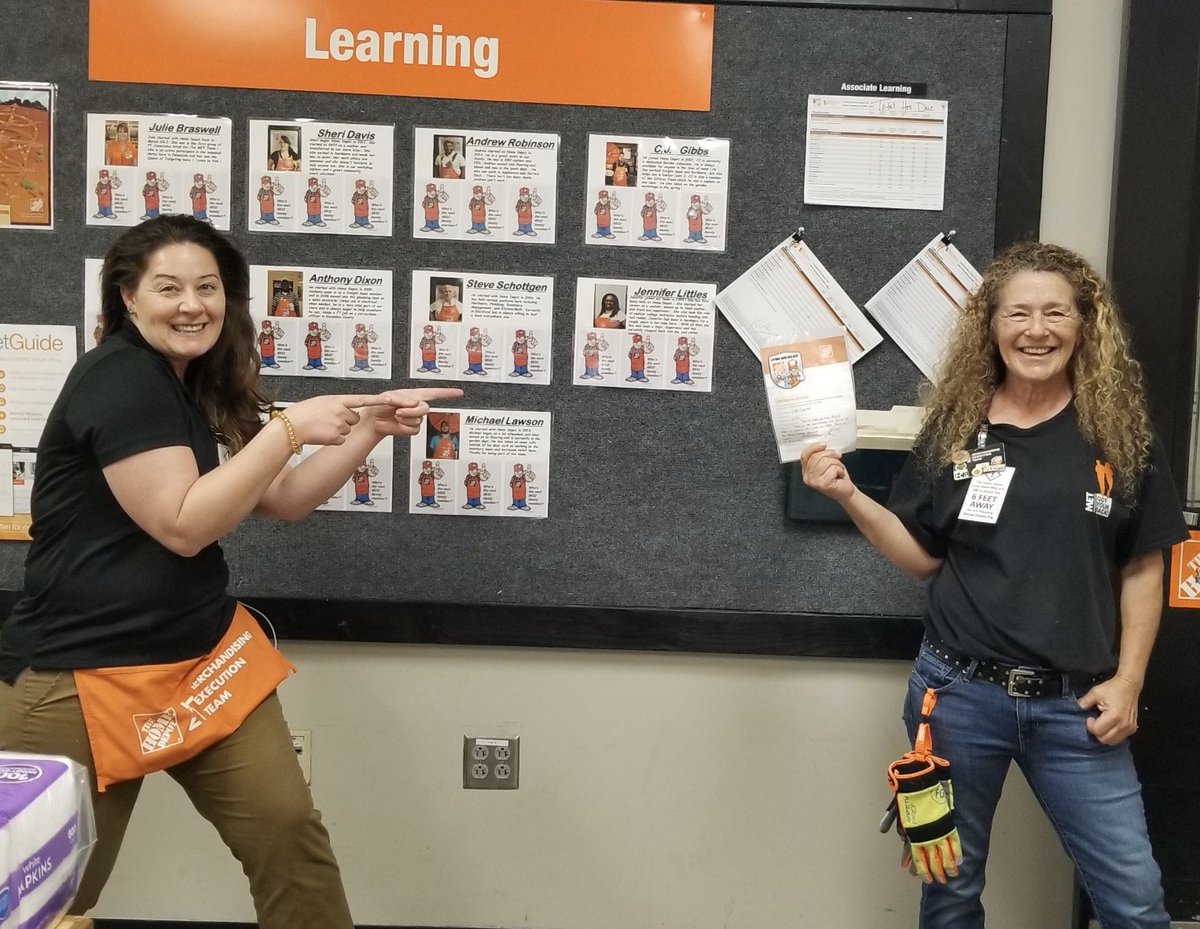 Jolene_Coughlin's tweet image. Shout out to Lisa for Taking Care of our People and taking sanitization seriously during social distancing. We appreciate your commitment to sanitation throughout our shifts. #keepitclean #TCOOP #socialdistancing #MET
@WeidmanJess @SeanBrownD133 @chavonne_bishop @zdupreeMET
