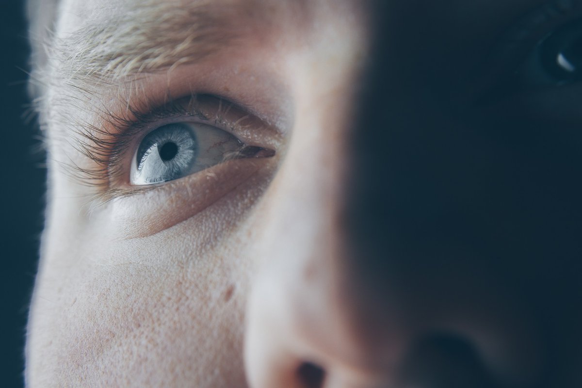 El glaucoma no suele presentar síntomas obvios, pero si sufres de los siguientes padecimientos ve inmediatamente al especialista bit.ly/2IMZbtr #Oftalmologo #Monterrey