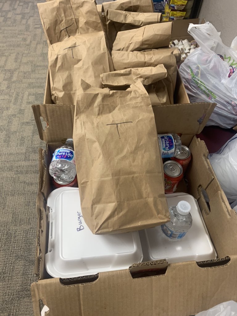 FullCircleNEIA's tweet photo. A HUGE thank you to Damons Sports Bar and Grill in Waterloo, First Street Deli in Independence, and Bents Smokehouse &amp; Pub in Westgate for helping us get meals out to those in need today! https://t.co/1eqGU8LUkP