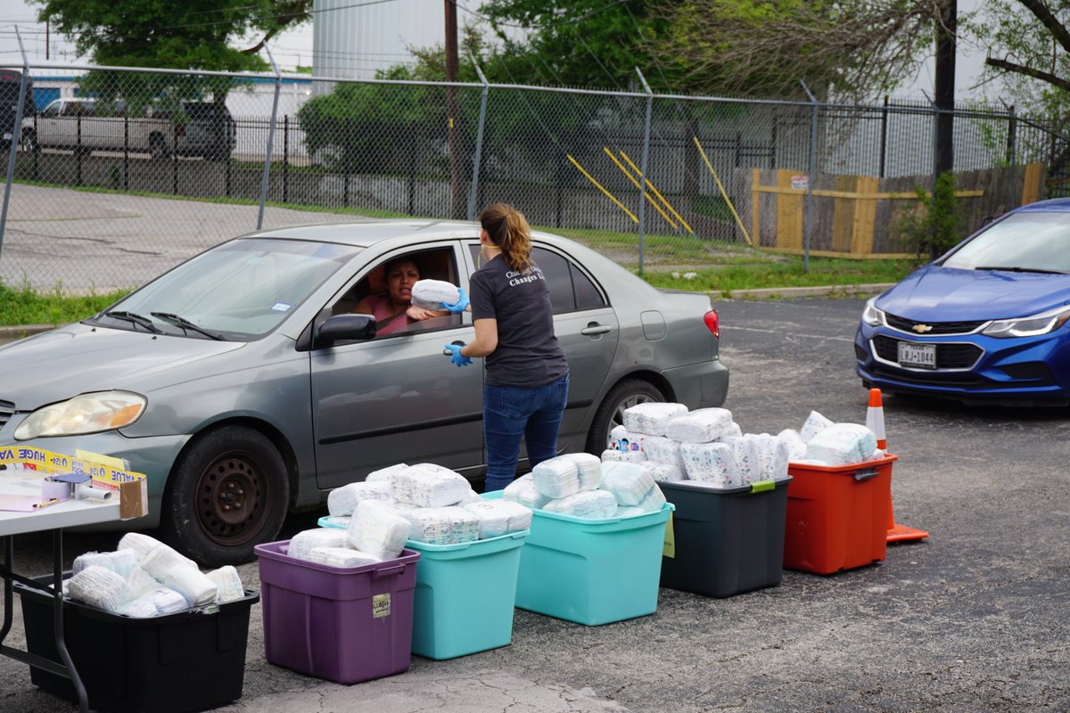 21,000 diapers were given to families today. We are here each week to help families who need diapers in our great city.  Thank you for your support.  #diaperneed #atx #diaperon @huggies @Medline @Pampers @DonnaHowardTX @JudgeEckhardt @baby2baby @diapernetwork @MayorAdler