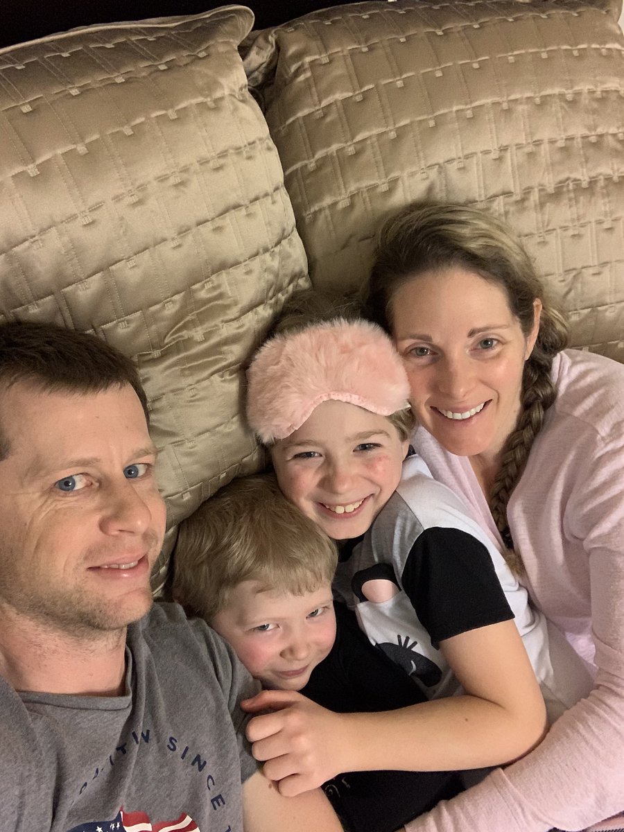 BrettWidner's tweet photo. Continuing to have fun dinners with the family. PJ night tonight. https://t.co/oZYUUDO7X6