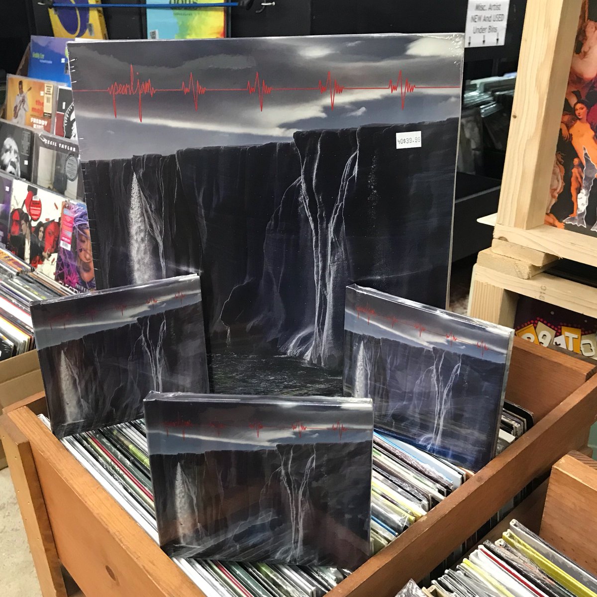 spinrecords's tweet photo. New #PearlJam “Gigaton” 2LP Set out now. Also available on CD. Send us a DM or call us at the shop if interested in purchasing. Taking MAIL orders. Store pickup is possible with advance payment (no cash) but the hours are limited.**  #Vinyl #Records #RecordStore #VinylForever https://t.co/2b5lxstUts