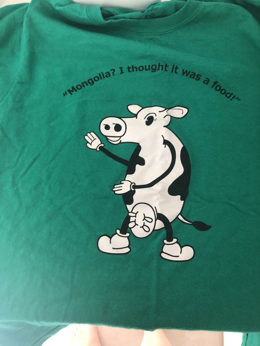 anabeagoncalves's tweet photo. @RealPetraitis You won’t even follow me?  I made these for you! (And you told everyone I’d break their kneecaps if they didn’t pay up) https://t.co/omWJs42kE3