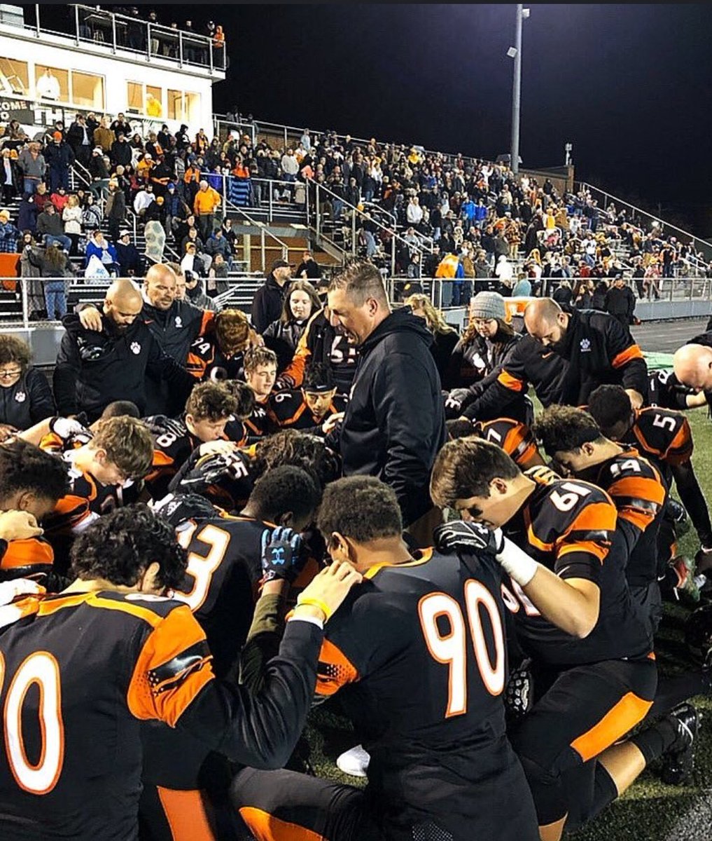 mandy_phs's tweet photo. I would not trade my panthers for anything. Go Panthers love you all @PowellHSRen #PHSVirtualSW https://t.co/DnENF2uAtI