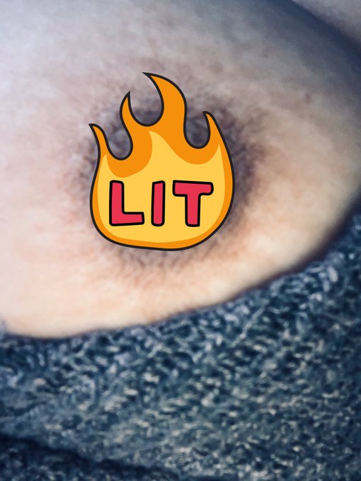 Quieres la #foto sin emoji, dale #rt y te la mando por dm #ViernesDeCuarentena  #viernesdeseducci&oacute;n <a href="/tag/foto"class="tags">#foto</a><a href="/tag/rt"class="tags">#rt</a><a href="/tag/fridaymotivation"class="tags"><span>#fridaymotivation</span></a><a href="/tag/viernesdeganarsegidores"class="tags"><span>#viernesdeganarsegidores</span></a><a href="/tag/viernesdeseducci%C3%B3n"class="tags"><span>#viernesdeseducci&oacute;n</span></a>
