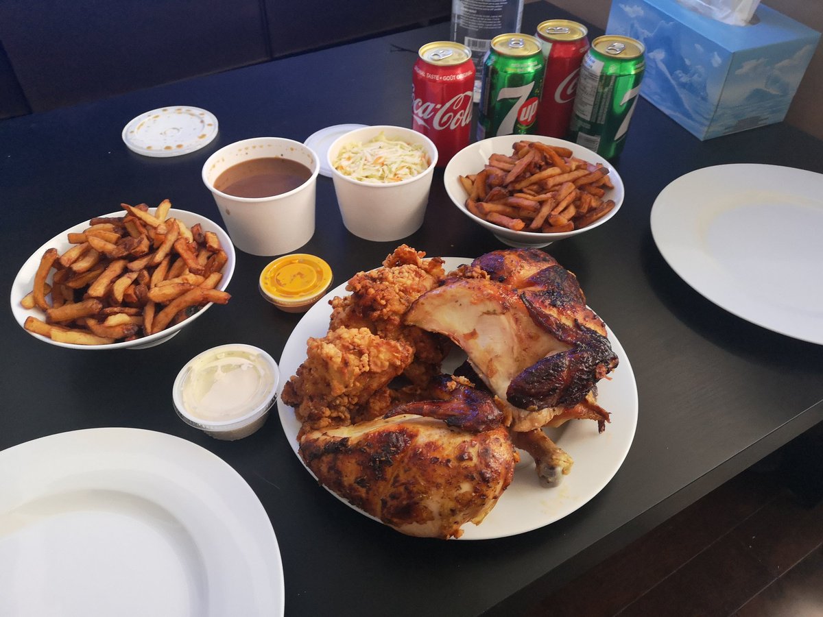 MilesDuckworth's tweet photo. Thanks again @LightspeedHQ for keeping me and my family fed with delicious food from Mon Petit Poulet (https://t.co/Cta0AVj7Gj)

#lightspeedlocal 
#lightspeedfamily
#supportlocal
#shoplocal
#SupportLocalBusinesses
#StayAtHomeAndStaySafe 
#CoronaLockdown
#IsolationLife https://t.co/vEUE3604lz