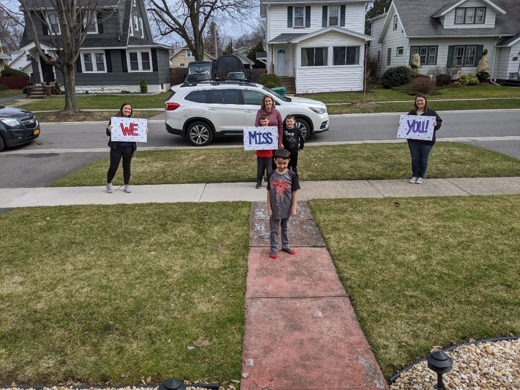 marialashomb's tweet photo. Our hearts are full after surprise visits to 18 of our amazing Holmes Road ICT 2nd graders. ❤️ #kindnessandconnectionchallenge @GCSDsuper @GreeceCentral https://t.co/vLgjhCJlcP