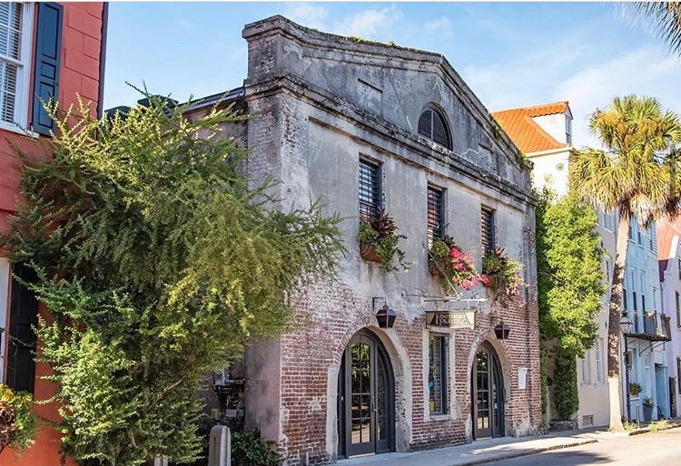 KingCharlesInn's tweet photo. Our local theater companies need us now more than ever. Click link below to support the Charleston art scene. 📷jessicadunegan⁠
#charleston #charlestonsc #southcarolina #discoversc 

https://t.co/anHP5ldXGZ https://t.co/NwI6X7aHiu