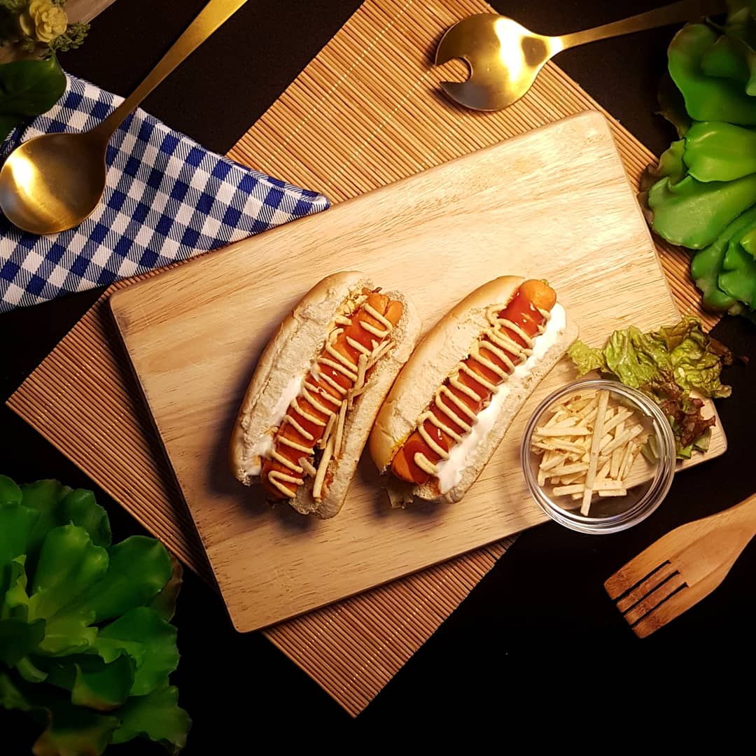 gabogrimaldo's tweet photo. Es hora de preparar en casa unos ricos hot dogs con pico de gallo.🌭🏡 Tips: En ausencia de repollo le puedes agregar lechuga crespa morada o verde. La receta completa en mi instagram. 👨🏽🍳🍽 @super99_panama #Teconviene #Cerquitadeti #tipsdelgabo #quédateencasa https://t.co/pqRXOPzKCu