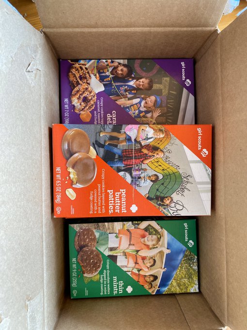 In another life, I ORDERED COOKIES. I love you, Past Maggie. https://t.co/k0KmrQh8i9